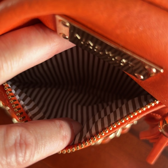 Party Purse 👜 Orange 🍊 and Gold 💛Nine West - vintage piece - Picture 7 of 7